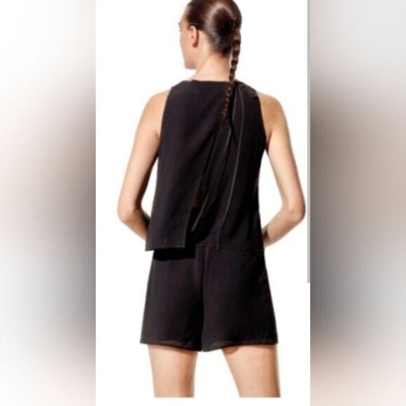Aritzia/Babaton Donachie Romper Sz XXS - Picture 2 of 6